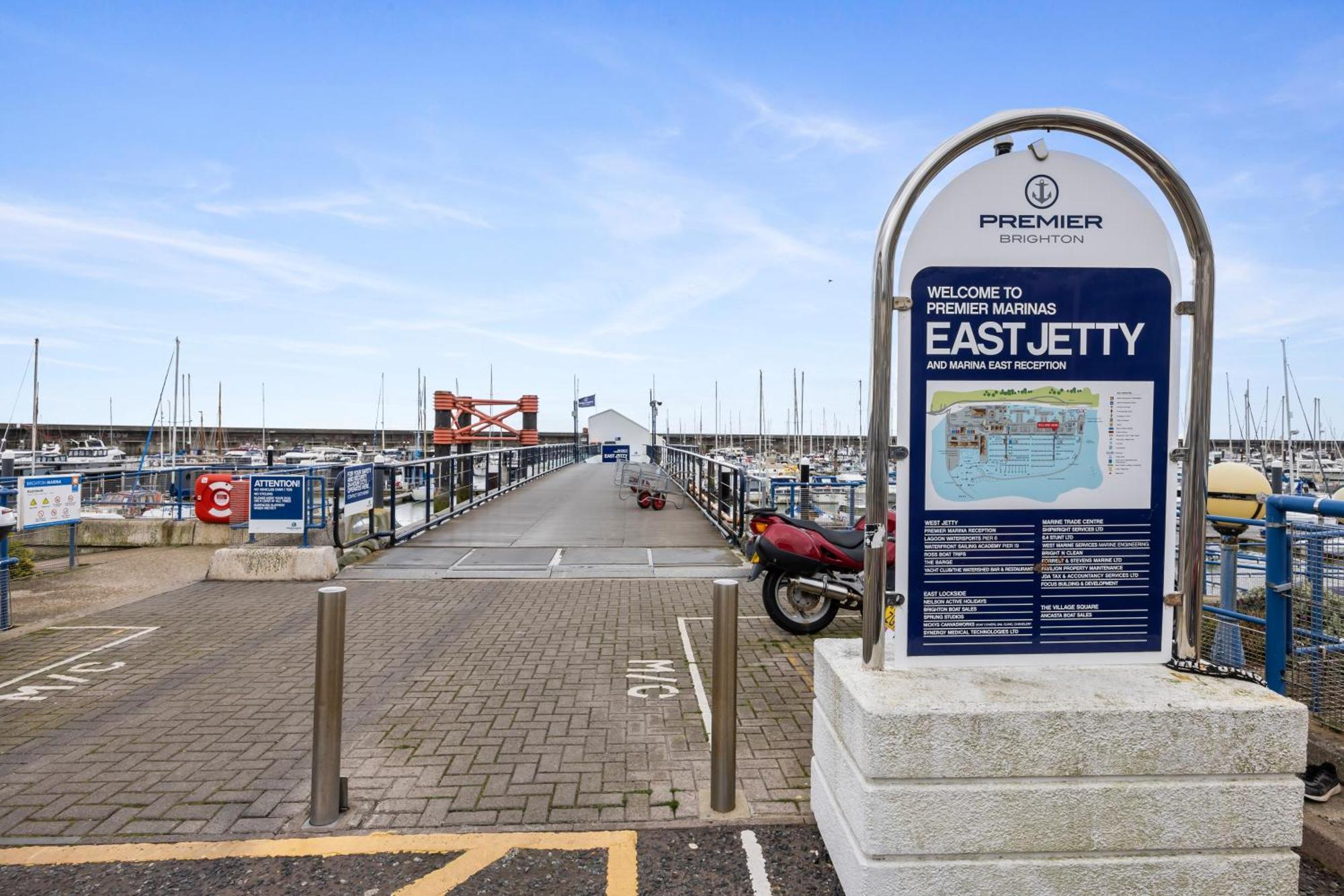 Holiday home Water At The Marina, Free Parking By My Getaways Brighton