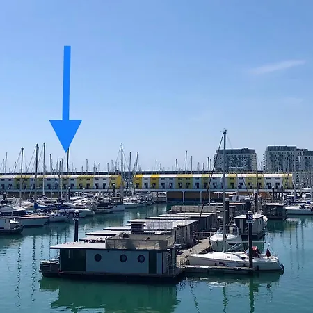 Brighton Water Cabin At The Marina, Free Parking By My Getaways Exterior photo